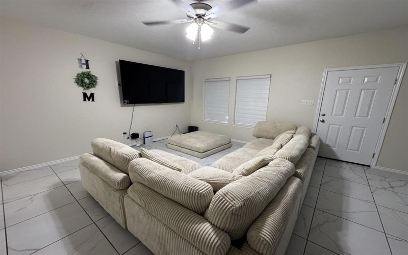 5821 Colegio Ln., Laredo, TX 78046, 4 Habitaciones Habitaciones , ,2 BañosBaños,Residential,En Venta,5821 Colegio Ln.,0,20254831