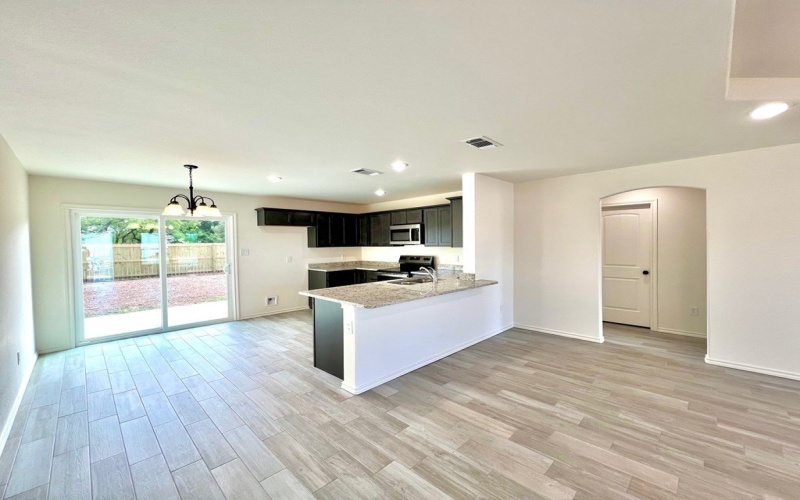 317 E 25th St, San Angelo, TX 76903, 3 Habitaciones Habitaciones , ,2 BañosBaños,Residential,En Venta,317 E 25th St,0,129608