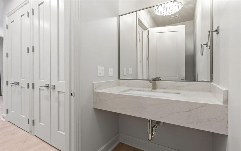 1900 S Ervay Street #410, Dallas, TX 75215, 1 Dormitorio Habitaciones , ,1 BañoBaños,Residential,En Venta,1900 S Ervay Street,0,21100581