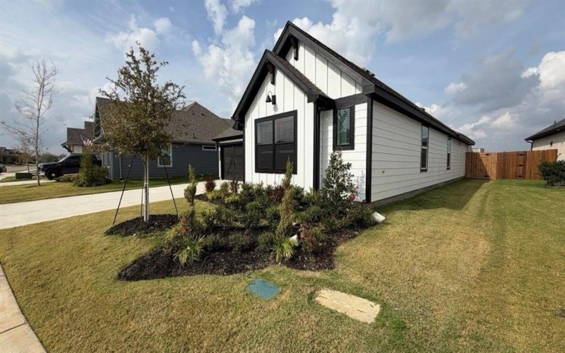 1704 RIVER BEND Road, Burleson, TX 76028, 4 Bedrooms Bedrooms, ,2 BathroomsBathrooms,Residential,For Sale,1704 RIVER BEND Road,0,21101312