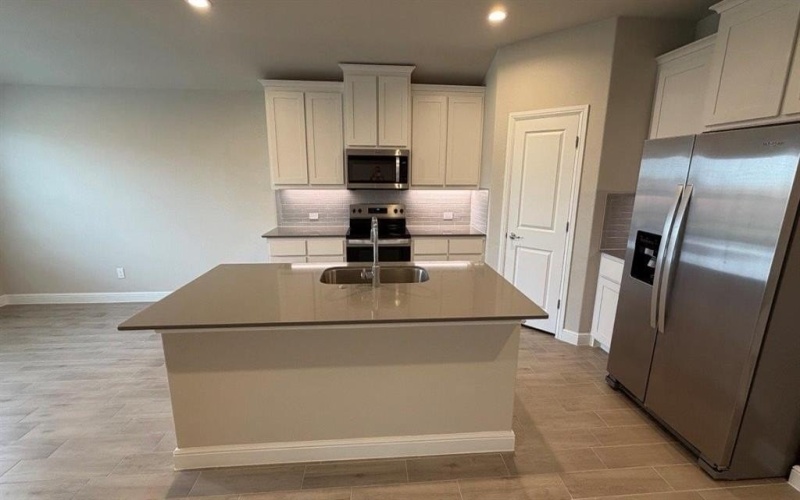 1704 RIVER BEND Road, Burleson, TX 76028, 4 Bedrooms Bedrooms, ,2 BathroomsBathrooms,Residential,For Sale,1704 RIVER BEND Road,0,21101312