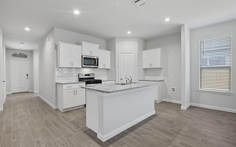 17728 REVERIE Road, Burleson, TX 76028, 5 Habitaciones Habitaciones , ,3 BañosBaños,Residential,En Venta,17728 REVERIE Road,0,21101320