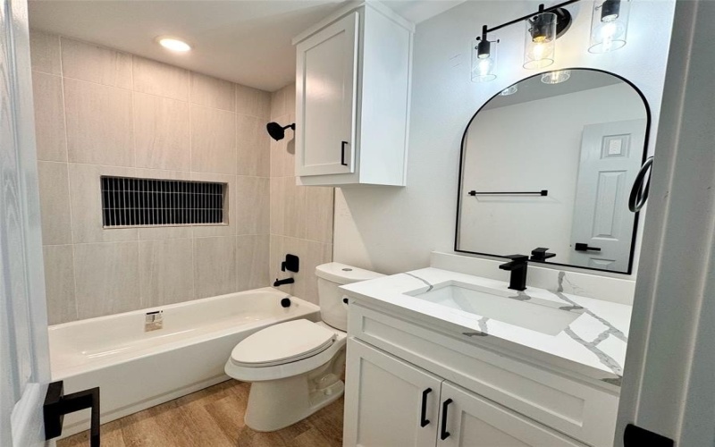 1509 Locust Street, Commerce, TX 75428, 6 Habitaciones Habitaciones , ,5 BañosBaños,Residential Multi Family,En Venta,1509 Locust Street,0,21101562