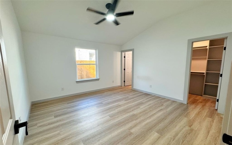 1509 Locust Street, Commerce, TX 75428, 6 Habitaciones Habitaciones , ,5 BañosBaños,Residential Multi Family,En Venta,1509 Locust Street,0,21101562