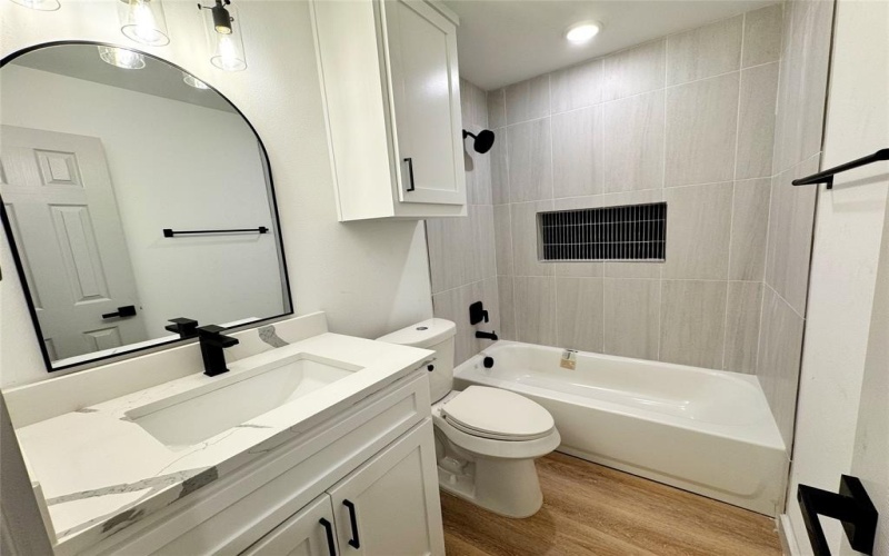 1509 Locust Street, Commerce, TX 75428, 6 Habitaciones Habitaciones , ,5 BañosBaños,Residential Multi Family,En Venta,1509 Locust Street,0,21101562