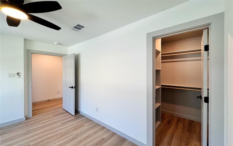 1509 Locust Street, Commerce, TX 75428, 6 Habitaciones Habitaciones , ,5 BañosBaños,Residential Multi Family,En Venta,1509 Locust Street,0,21101562