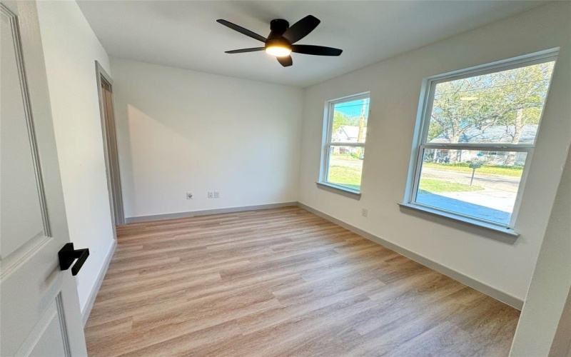 1509 Locust Street, Commerce, TX 75428, 6 Habitaciones Habitaciones , ,5 BañosBaños,Residential Multi Family,En Venta,1509 Locust Street,0,21101562