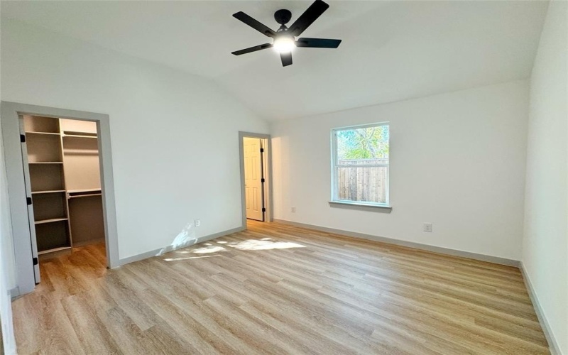 1509 Locust Street, Commerce, TX 75428, 6 Habitaciones Habitaciones , ,5 BañosBaños,Residential Multi Family,En Venta,1509 Locust Street,0,21101562