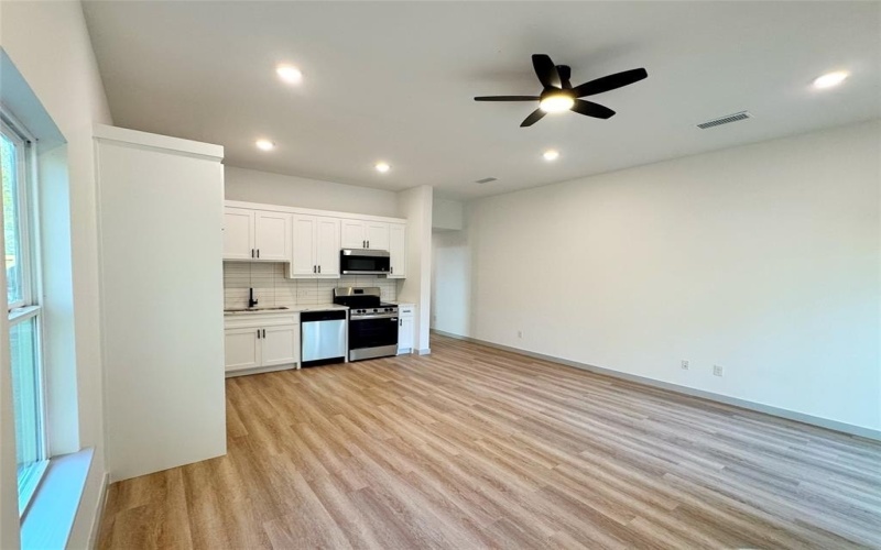 1509 Locust Street, Commerce, TX 75428, 6 Habitaciones Habitaciones , ,5 BañosBaños,Residential Multi Family,En Venta,1509 Locust Street,0,21101562