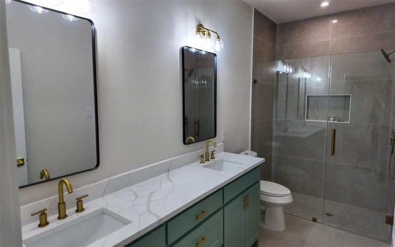 810 Foxwood Place, Lewisville, TX 75067, 3 Habitaciones Habitaciones , ,2 BañosBaños,Residential,En Venta,810 Foxwood Place,0,21101660