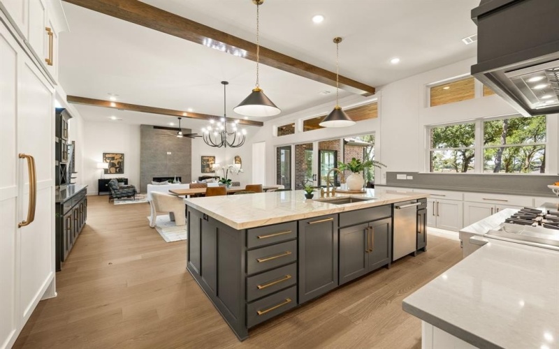 7061 The Resort Drive, Fort Worth, TX 76179, 5 Bedrooms Bedrooms, ,5 BathroomsBathrooms,Residential,For Sale,7061 The Resort Drive,0,21101793