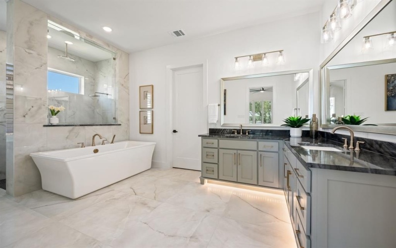 7061 The Resort Drive, Fort Worth, TX 76179, 5 Bedrooms Bedrooms, ,5 BathroomsBathrooms,Residential,For Sale,7061 The Resort Drive,0,21101793