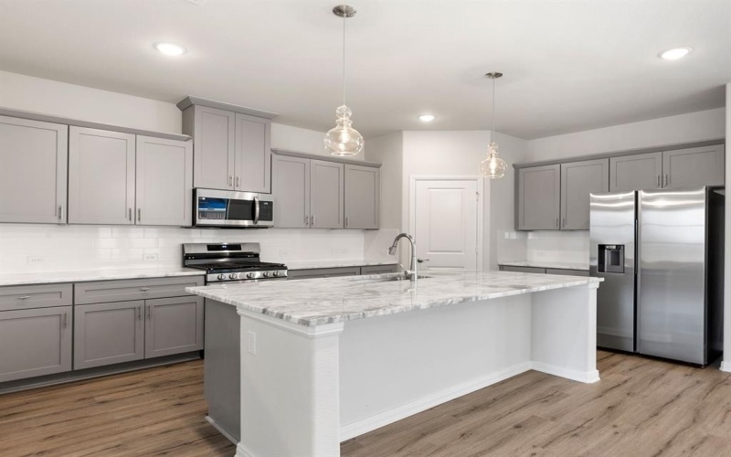 1704 Swan Street, Van Alstyne, TX 75495, 4 Bedrooms Bedrooms, ,5 BathroomsBathrooms,Residential,For Sale,1704 Swan Street,0,21101812