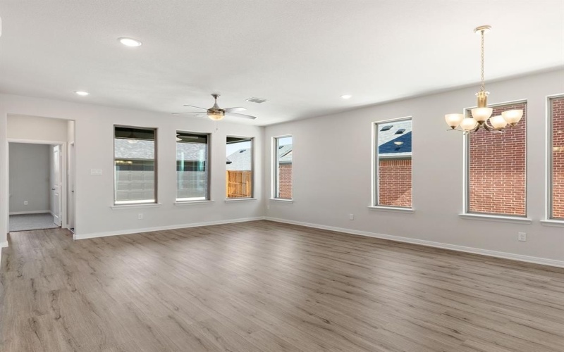 1704 Swan Street, Van Alstyne, TX 75495, 4 Bedrooms Bedrooms, ,5 BathroomsBathrooms,Residential,For Sale,1704 Swan Street,0,21101812