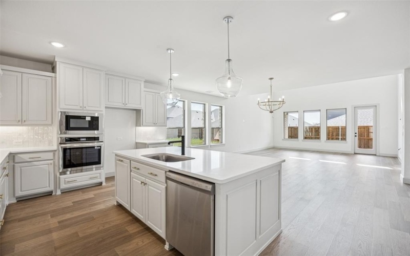 6917 Chief Spotted Tail Drive, McKinney, TX 75070, 4 Bedrooms Bedrooms, ,5 BathroomsBathrooms,Residential,For Sale,6917 Chief Spotted Tail Drive,0,21101823