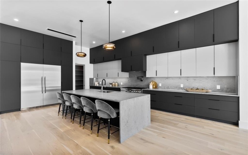 11232 Hillcrest Road, Dallas, TX 75230, 4 Bedrooms Bedrooms, ,6 BathroomsBathrooms,Residential,For Sale,11232 Hillcrest Road,0,21102073