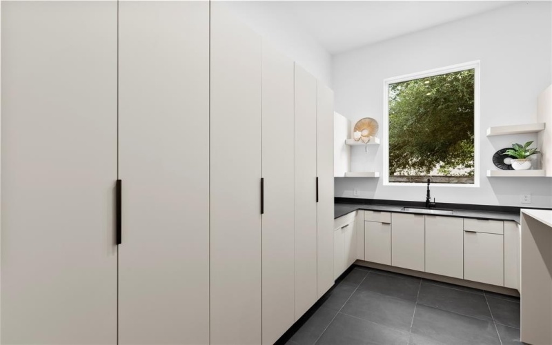 11232 Hillcrest Road, Dallas, TX 75230, 4 Bedrooms Bedrooms, ,6 BathroomsBathrooms,Residential,For Sale,11232 Hillcrest Road,0,21102073