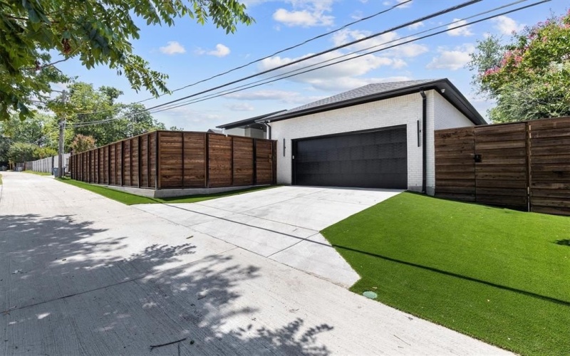 11232 Hillcrest Road, Dallas, TX 75230, 4 Bedrooms Bedrooms, ,6 BathroomsBathrooms,Residential,For Sale,11232 Hillcrest Road,0,21102073