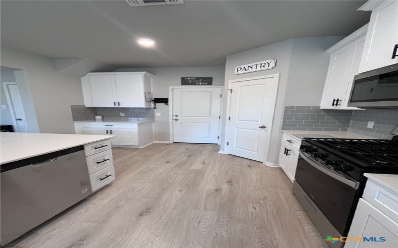 596 Backstays Loop, Kyle, TX 78640, 4 Bedrooms Bedrooms, ,3 BathroomsBathrooms,Residential,For Sale,596 Backstays Loop,0,593454