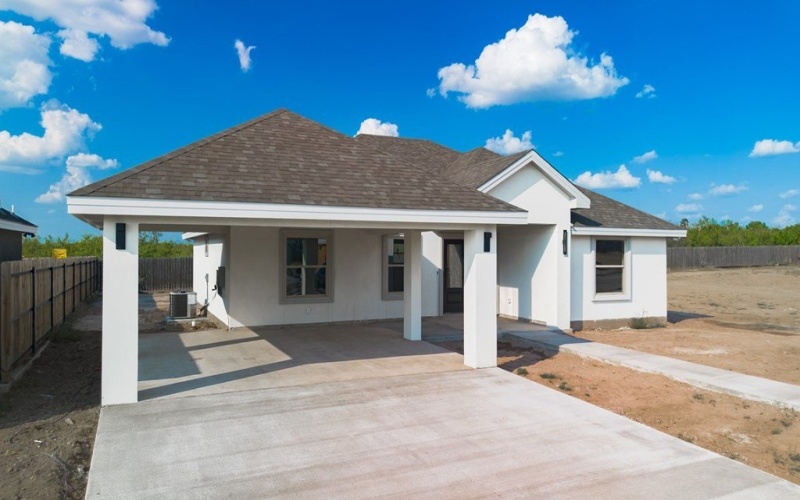 2853 Garden View Drive, Eagle Pass, TX 78852, 3 Bedrooms Bedrooms, ,2 BathroomsBathrooms,Residential,For Sale,2853 Garden View Drive,0,81813