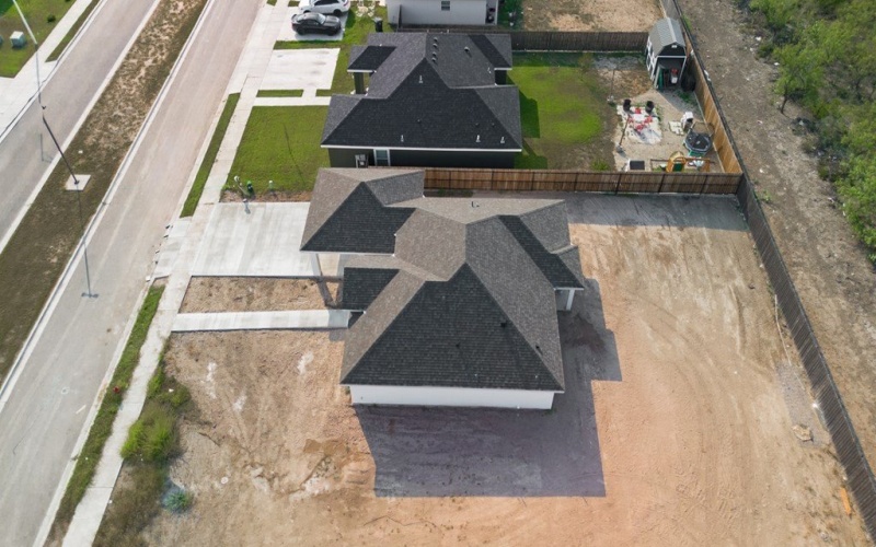 2853 Garden View Drive, Eagle Pass, TX 78852, 3 Bedrooms Bedrooms, ,2 BathroomsBathrooms,Residential,For Sale,2853 Garden View Drive,0,81813