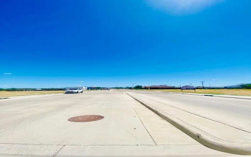 2853 Garden View Drive, Eagle Pass, TX 78852, 3 Bedrooms Bedrooms, ,2 BathroomsBathrooms,Residential,For Sale,2853 Garden View Drive,0,81813