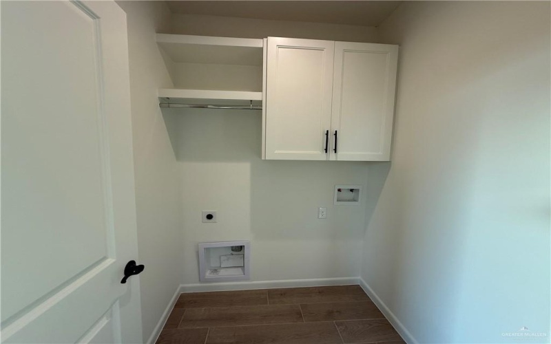 4112 Carol Lane, Edinburg, TX 78541, 3 Bedrooms Bedrooms, ,2 BathroomsBathrooms,Residential,For Sale,4112 Carol Lane,0,486011