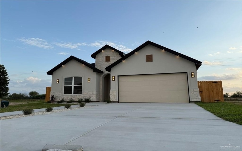 4112 Carol Lane, Edinburg, TX 78541, 3 Bedrooms Bedrooms, ,2 BathroomsBathrooms,Residential,For Sale,4112 Carol Lane,0,486011