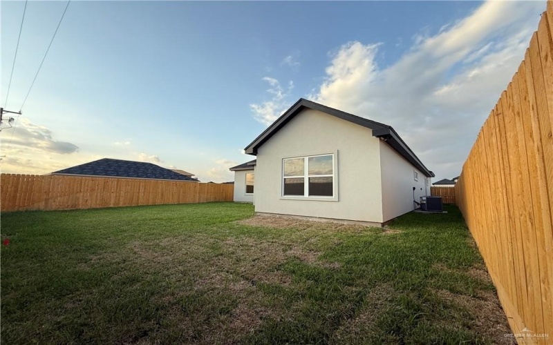 4112 Carol Lane, Edinburg, TX 78541, 3 Bedrooms Bedrooms, ,2 BathroomsBathrooms,Residential,For Sale,4112 Carol Lane,0,486011