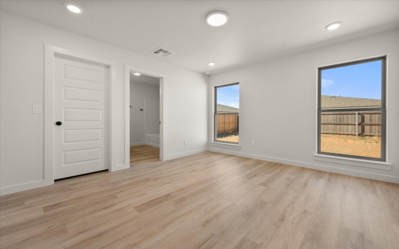 2013 Cottonwood Avenue, Wolfforth, TX 79382, 3 Bedrooms Bedrooms, ,2 BathroomsBathrooms,Residential,For Sale,2013 Cottonwood Avenue,0,202562538