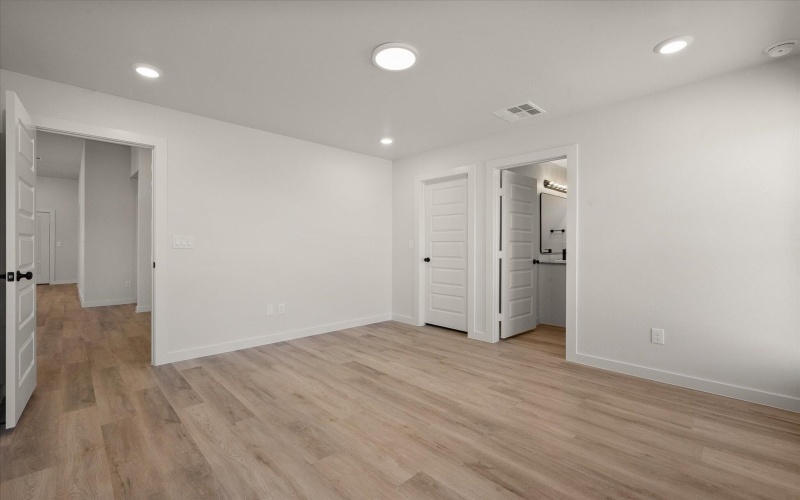 2013 Cottonwood Avenue, Wolfforth, TX 79382, 3 Bedrooms Bedrooms, ,2 BathroomsBathrooms,Residential,For Sale,2013 Cottonwood Avenue,0,202562538