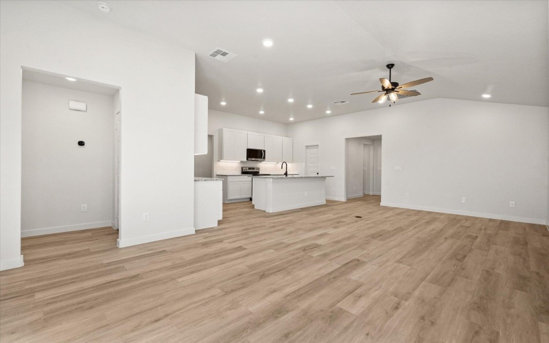 2011 Cottonwood Avenue, Wolfforth, TX 79382, 4 Bedrooms Bedrooms, ,2 BathroomsBathrooms,Residential,For Sale,2011 Cottonwood Avenue,0,202562539