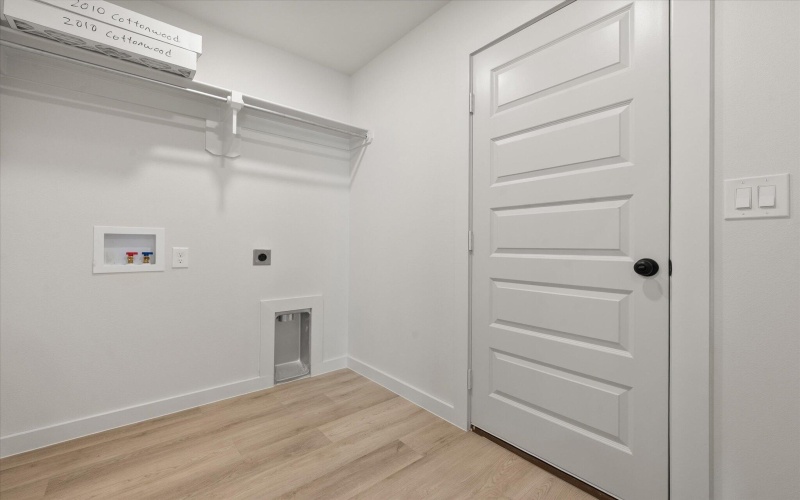 2010 Cottonwood Avenue, Wolfforth, TX 79382, 3 Bedrooms Bedrooms, ,2 BathroomsBathrooms,Residential,For Sale,2010 Cottonwood Avenue,0,202562540