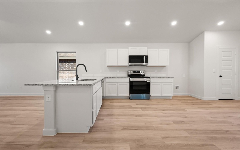 2010 Cottonwood Avenue, Wolfforth, TX 79382, 3 Bedrooms Bedrooms, ,2 BathroomsBathrooms,Residential,For Sale,2010 Cottonwood Avenue,0,202562540