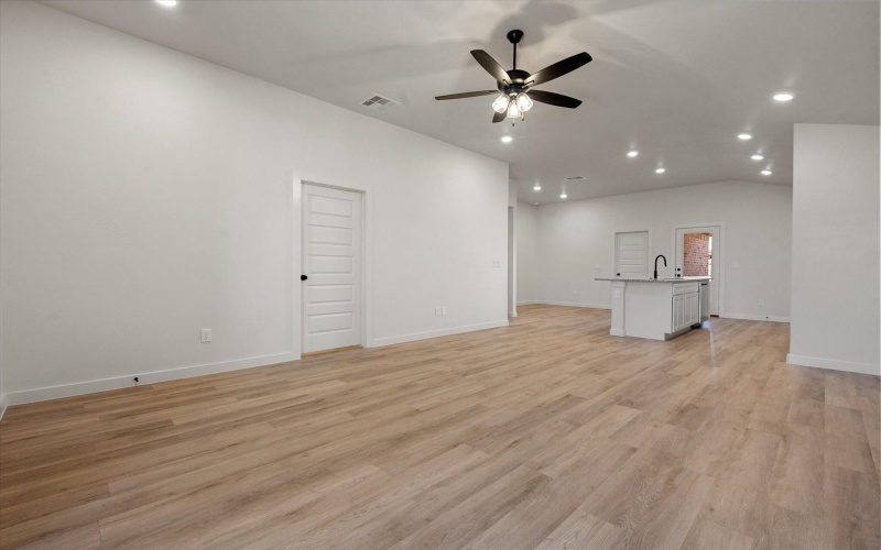 2009 Cottonwood Avenue, Wolfforth, TX 79382, 3 Bedrooms Bedrooms, ,2 BathroomsBathrooms,Residential,For Sale,2009 Cottonwood Avenue,0,202562541