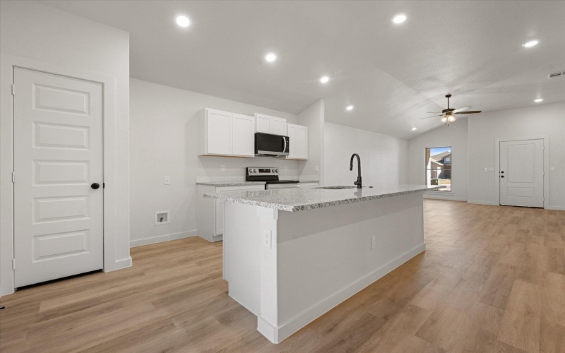 2009 Cottonwood Avenue, Wolfforth, TX 79382, 3 Bedrooms Bedrooms, ,2 BathroomsBathrooms,Residential,For Sale,2009 Cottonwood Avenue,0,202562541