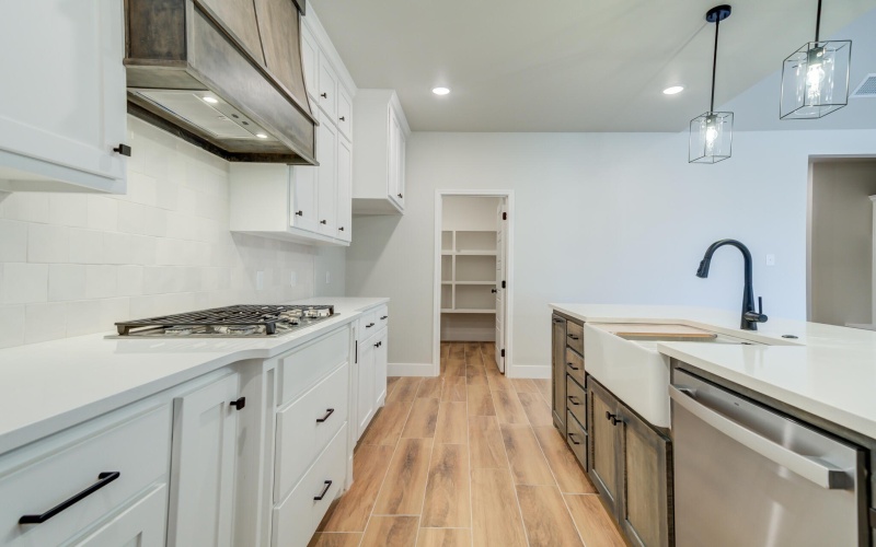 7805 54th Street, Lubbock, TX 79407, 4 Bedrooms Bedrooms, ,3 BathroomsBathrooms,Residential,For Sale,7805 54th Street,0,202562546