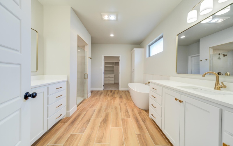 7805 54th Street, Lubbock, TX 79407, 4 Bedrooms Bedrooms, ,3 BathroomsBathrooms,Residential,For Sale,7805 54th Street,0,202562546