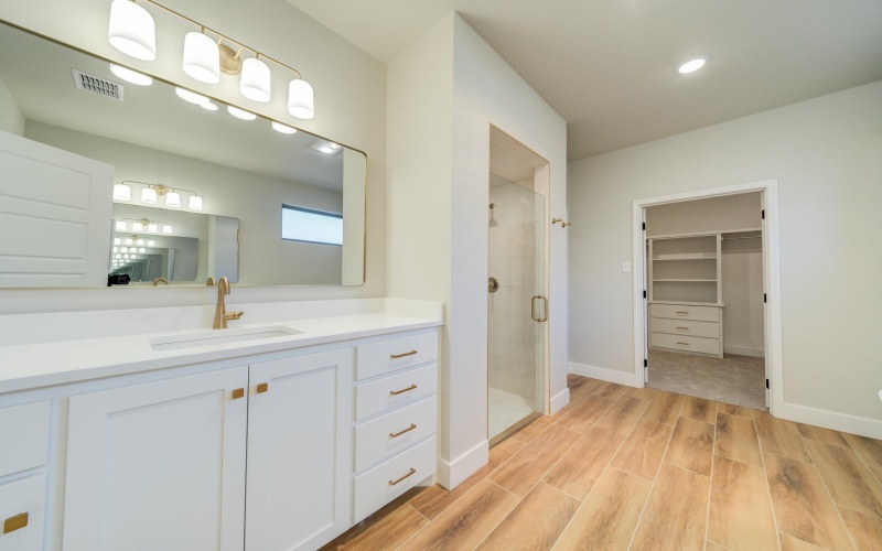 7805 54th Street, Lubbock, TX 79407, 4 Bedrooms Bedrooms, ,3 BathroomsBathrooms,Residential,For Sale,7805 54th Street,0,202562546