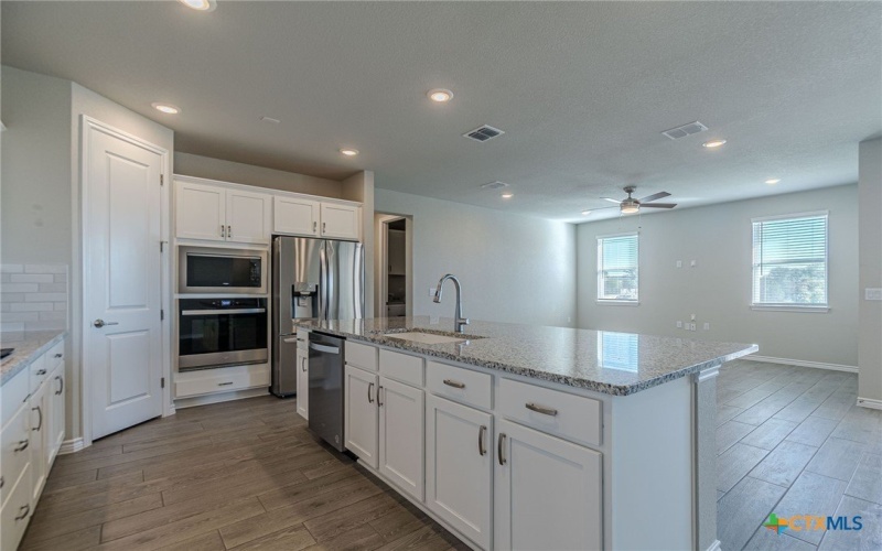 140 Surfside Street #101, San Marcos, TX 78666, 2 Bedrooms Bedrooms, ,2 BathroomsBathrooms,Residential,For Sale,140 Surfside Street,0,596862