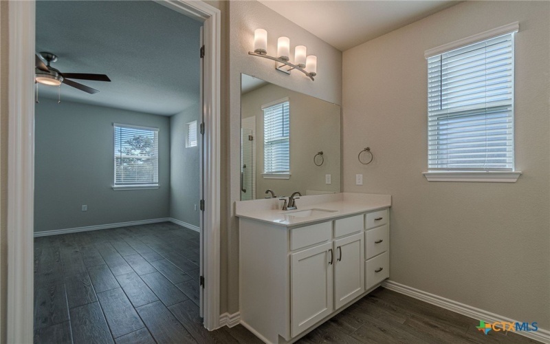 140 Surfside Street #101, San Marcos, TX 78666, 2 Bedrooms Bedrooms, ,2 BathroomsBathrooms,Residential,For Sale,140 Surfside Street,0,596862