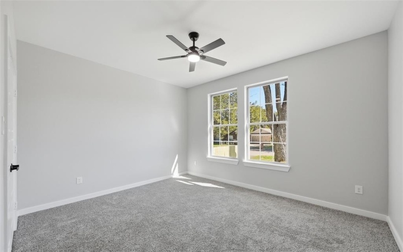 805 NE 31, Grand Prairie, TX 75050, 4 Habitaciones Habitaciones , ,2 BañosBaños,Residential,En Venta,805 NE 31,0,21097388