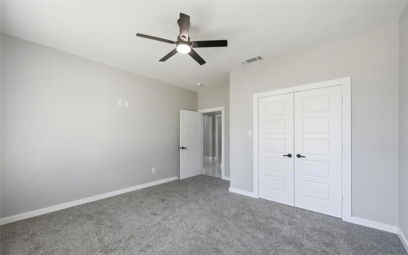 805 NE 31, Grand Prairie, TX 75050, 4 Habitaciones Habitaciones , ,2 BañosBaños,Residential,En Venta,805 NE 31,0,21097388