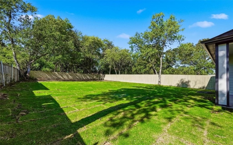 805 NE 31, Grand Prairie, TX 75050, 4 Habitaciones Habitaciones , ,2 BañosBaños,Residential,En Venta,805 NE 31,0,21097388