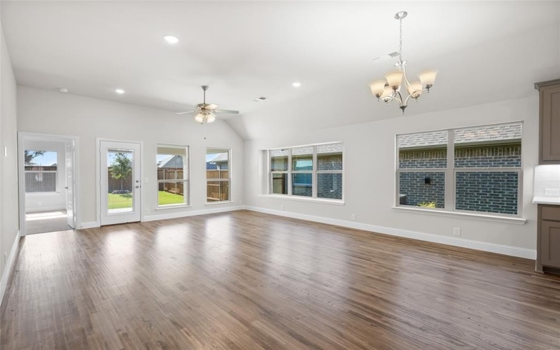 617 Brazos Drive, Van Alstyne, TX 75495, 4 Habitaciones Habitaciones , ,2 BañosBaños,Residential,En Venta,617 Brazos Drive,0,21098920