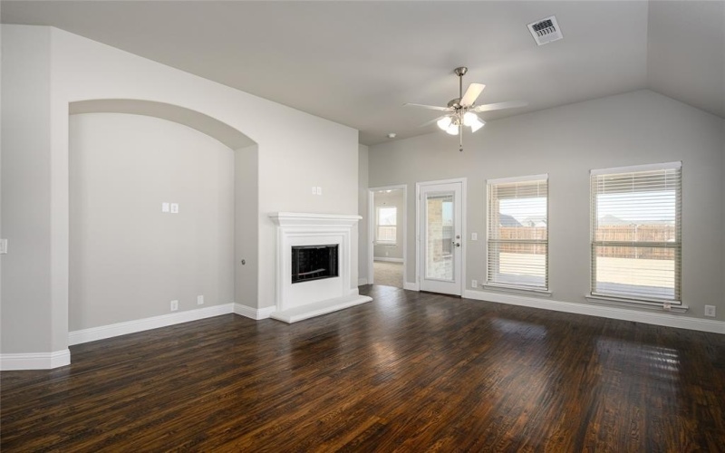 617 Brazos Drive, Van Alstyne, TX 75495, 4 Habitaciones Habitaciones , ,2 BañosBaños,Residential,En Venta,617 Brazos Drive,0,21098920