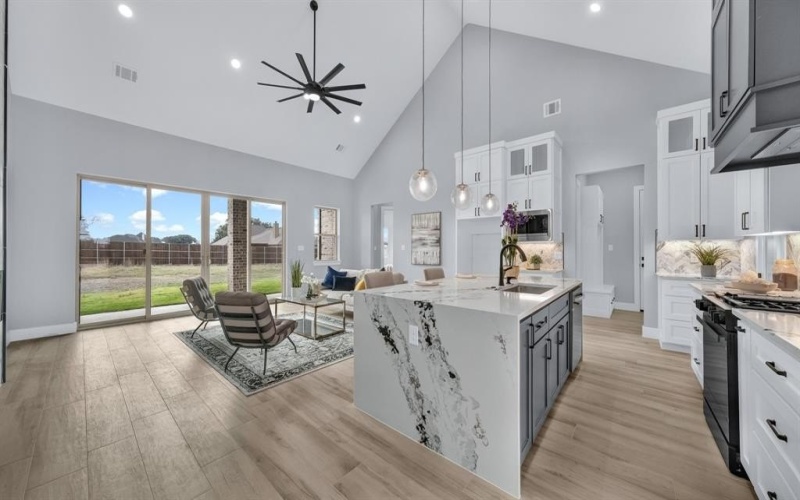 1000 Elevation Trail, Weatherford, TX 76087, 4 Bedrooms Bedrooms, ,5 BathroomsBathrooms,Residential,For Sale,1000 Elevation Trail,0,21100219