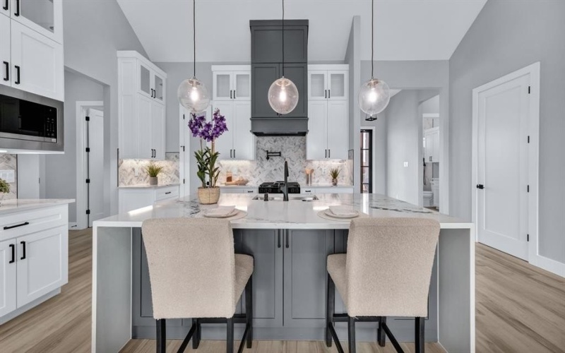 1000 Elevation Trail, Weatherford, TX 76087, 4 Bedrooms Bedrooms, ,5 BathroomsBathrooms,Residential,For Sale,1000 Elevation Trail,0,21100219