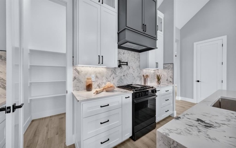 1000 Elevation Trail, Weatherford, TX 76087, 4 Bedrooms Bedrooms, ,5 BathroomsBathrooms,Residential,For Sale,1000 Elevation Trail,0,21100219