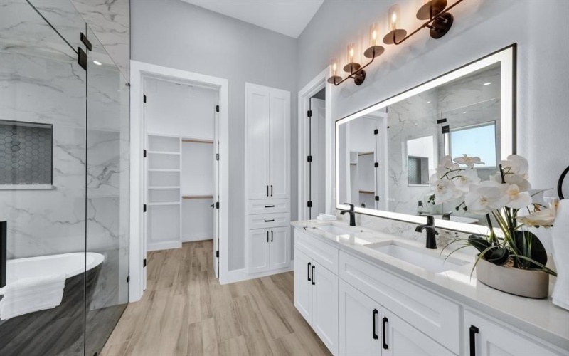 1000 Elevation Trail, Weatherford, TX 76087, 4 Bedrooms Bedrooms, ,5 BathroomsBathrooms,Residential,For Sale,1000 Elevation Trail,0,21100219